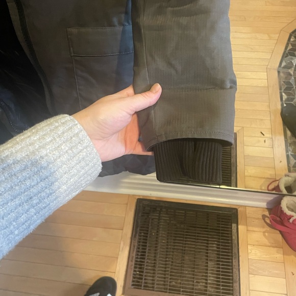 nobis women’s coat - will dry clean. Merideth Down Parka. - Picture 6 of 6